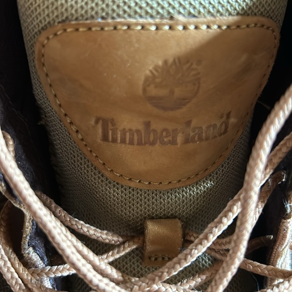 Men’s lace up Timberland boots - Picture 2 of 8